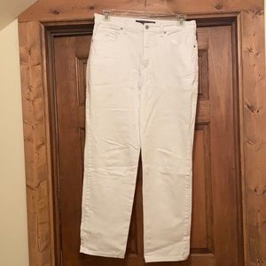 Gloria Vanderbilt White Jeans